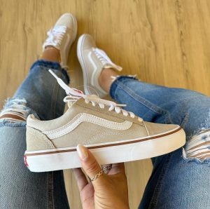 VANS AREIA ( LINHA LUXO )