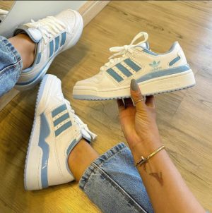 ADIDAS FORUM BRANCO/CELESTE ( LINHA LUXO )