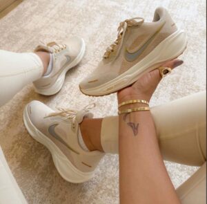 TENIS NK PEGASUS OFF/OURO