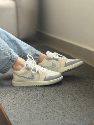 AIR JORDAN 1 LOW LILAS/BRANCO ( LINHA LUXO )
