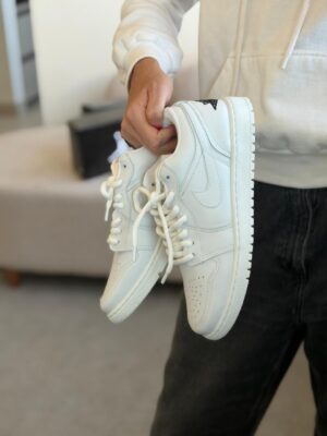 AIR JORDAN 1 LOW BRANCO COURVIM ( LINHA LUXO )