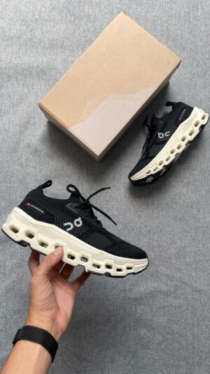 TENIS ON CLOUD RUNNING  PRETO/BRANCO ( LINHA LUXO )